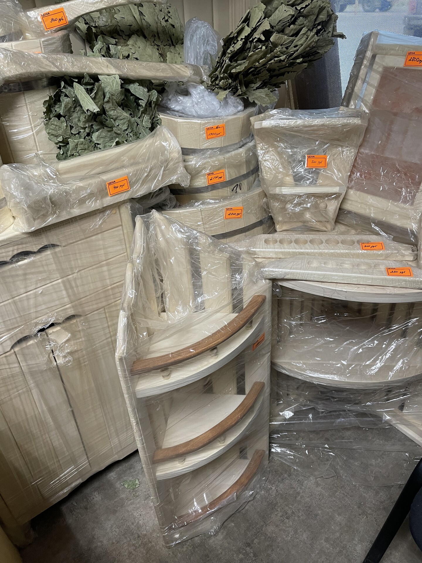 Купить оптом и в розницу полочки из липы